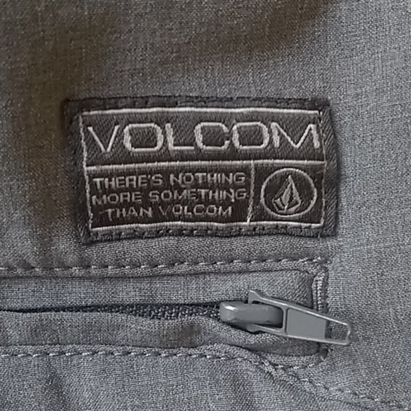 VOLCOM SHORTS - Picture 9 of 9